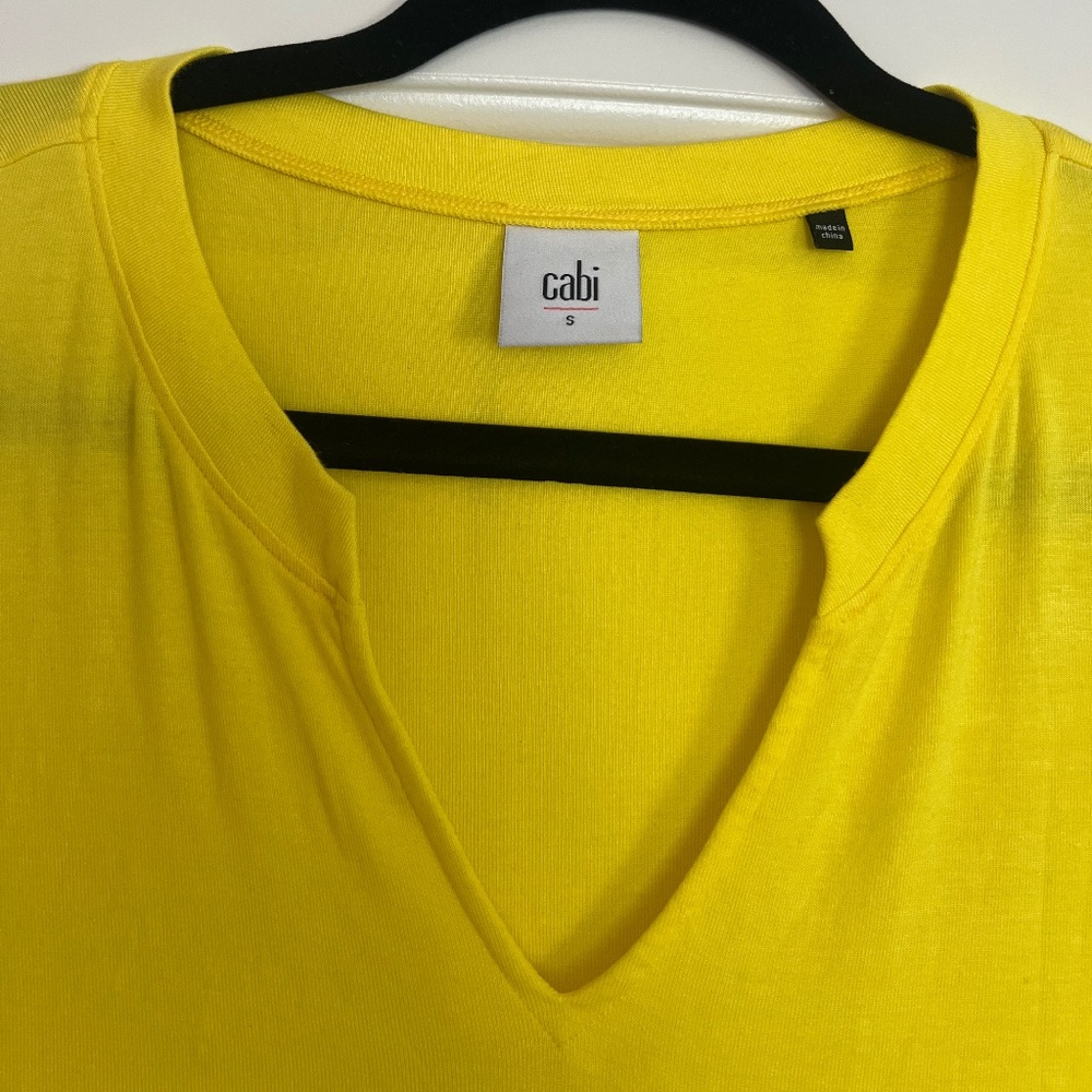 CAbi Tee in Buttercup - Size s
